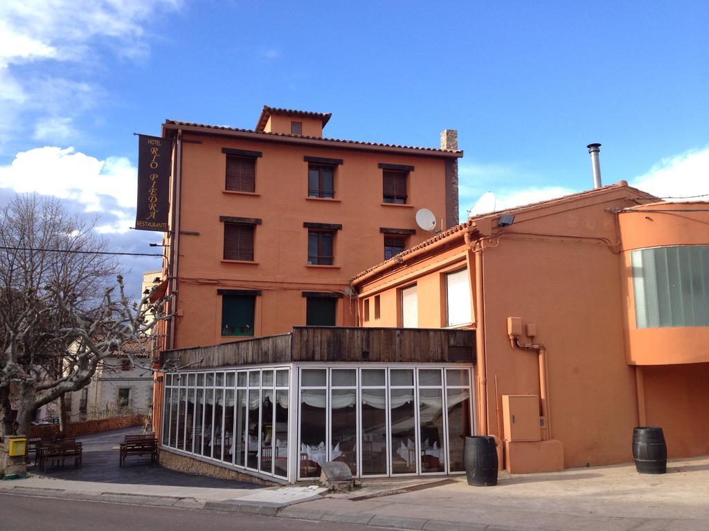 Hotel Rio Piedra Nuévalos Kültér fotó