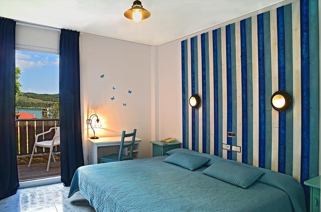 Hotel Rio Piedra Nuévalos Kültér fotó