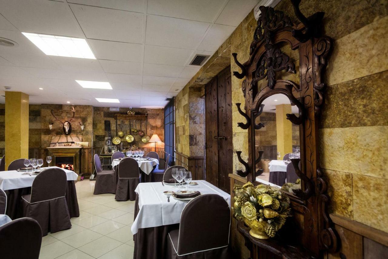 Hotel Rio Piedra Nuévalos Kültér fotó