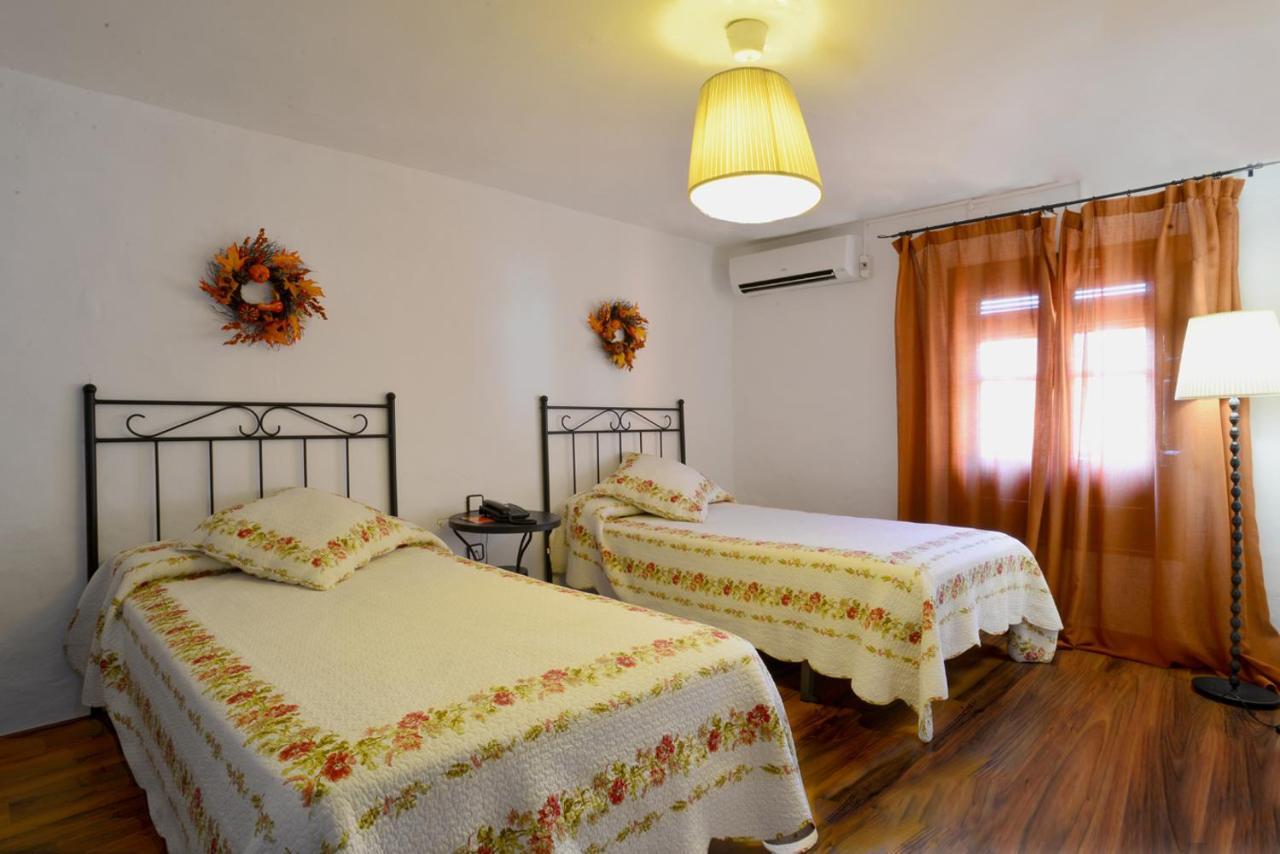 Hotel Rio Piedra Nuévalos Kültér fotó