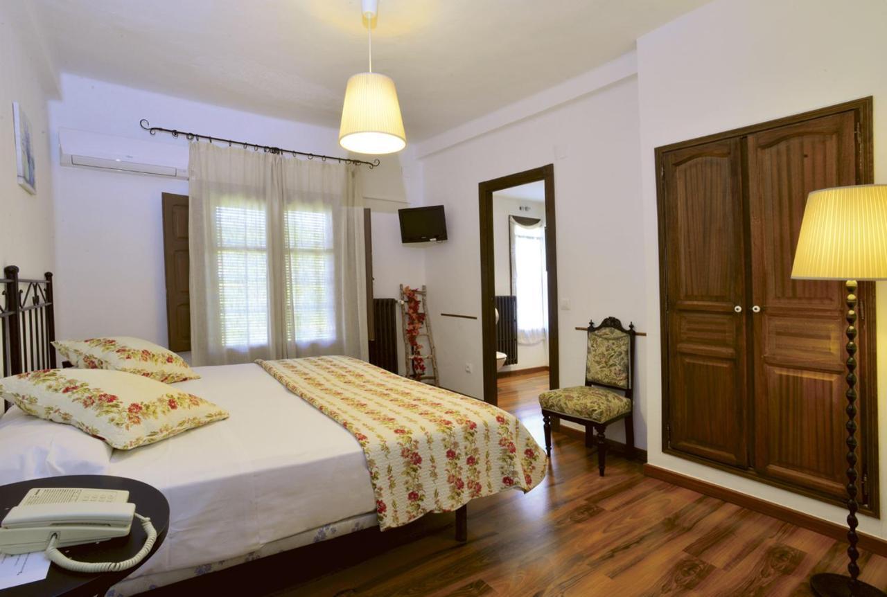 Hotel Rio Piedra Nuévalos Kültér fotó